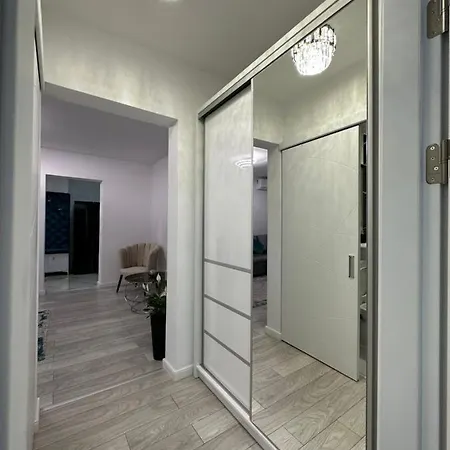 Smarald Lux Apartament Plazza Appartamento Bucarest