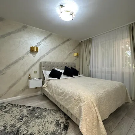 Apartment Smarald Lux Apartament Plazza Bucharest